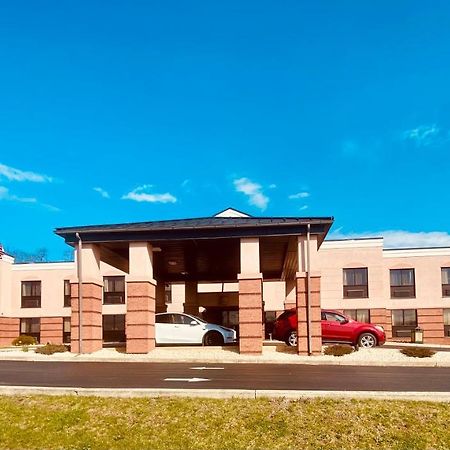 Quality Inn & Suites Kearneysville - Martinsburg Εξωτερικό φωτογραφία