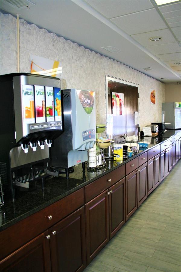 Quality Inn & Suites Kearneysville - Martinsburg Εξωτερικό φωτογραφία