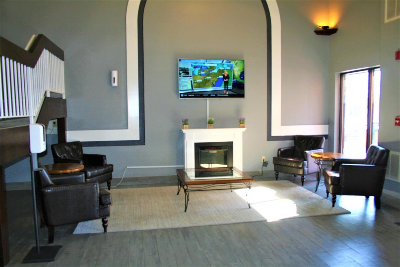 Quality Inn & Suites Kearneysville - Martinsburg Εξωτερικό φωτογραφία