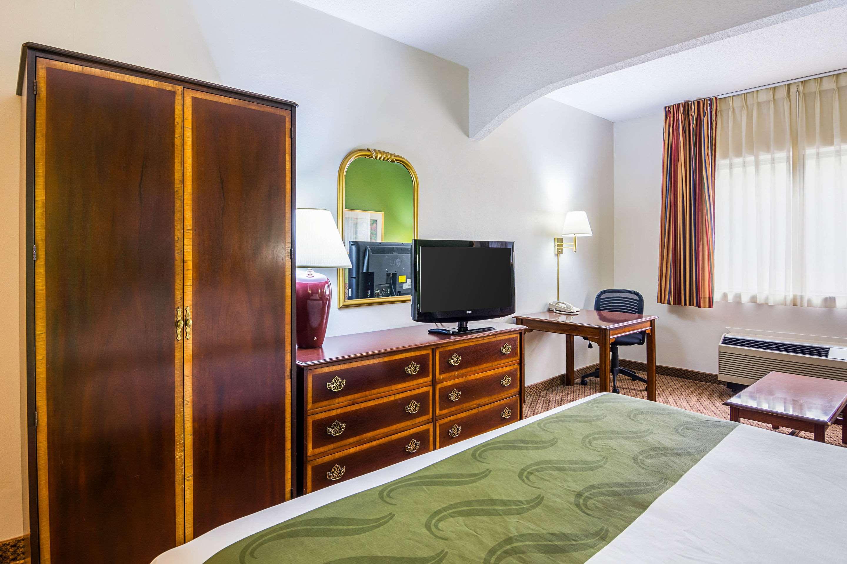 Quality Inn & Suites Kearneysville - Martinsburg Εξωτερικό φωτογραφία