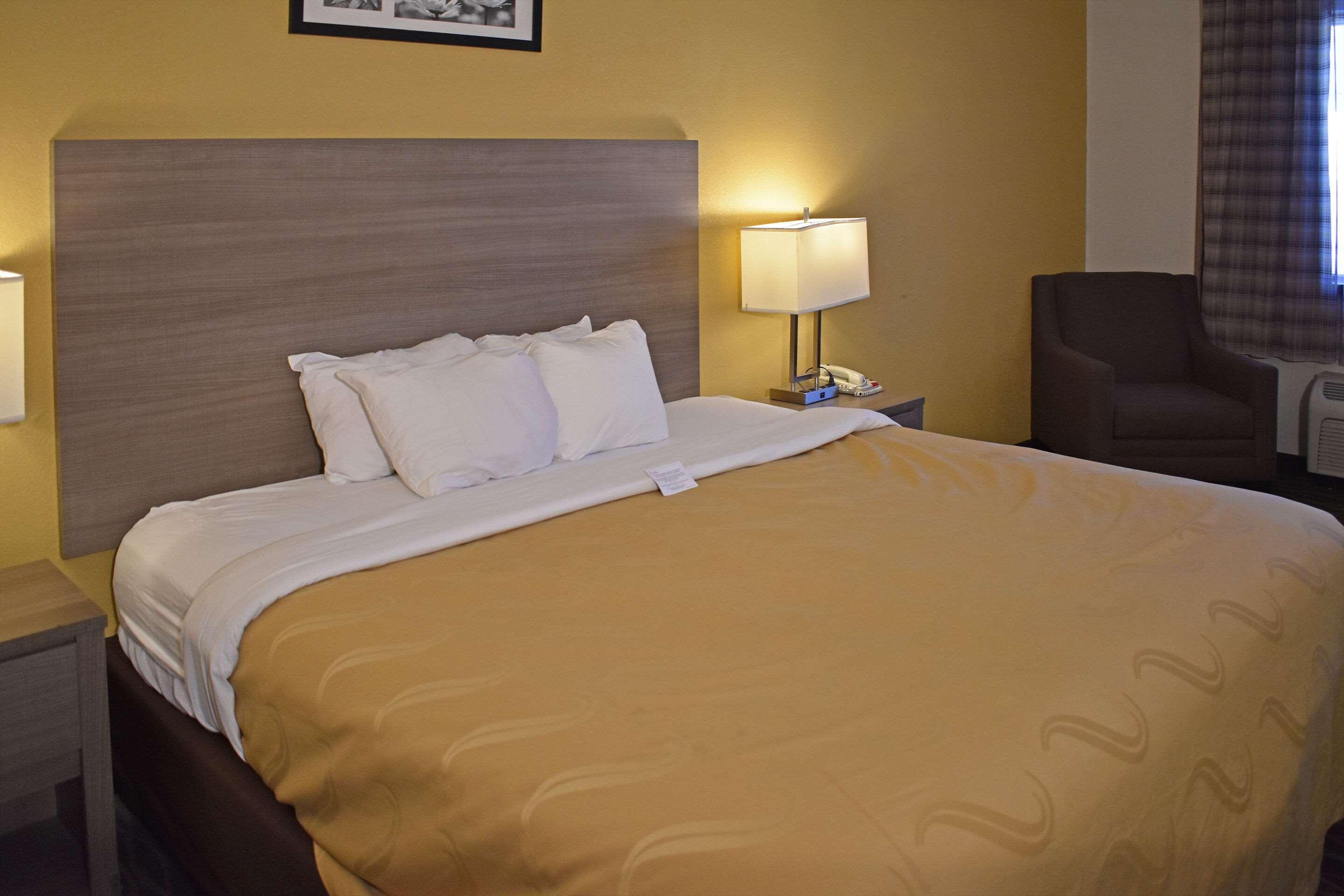 Quality Inn & Suites Kearneysville - Martinsburg Εξωτερικό φωτογραφία