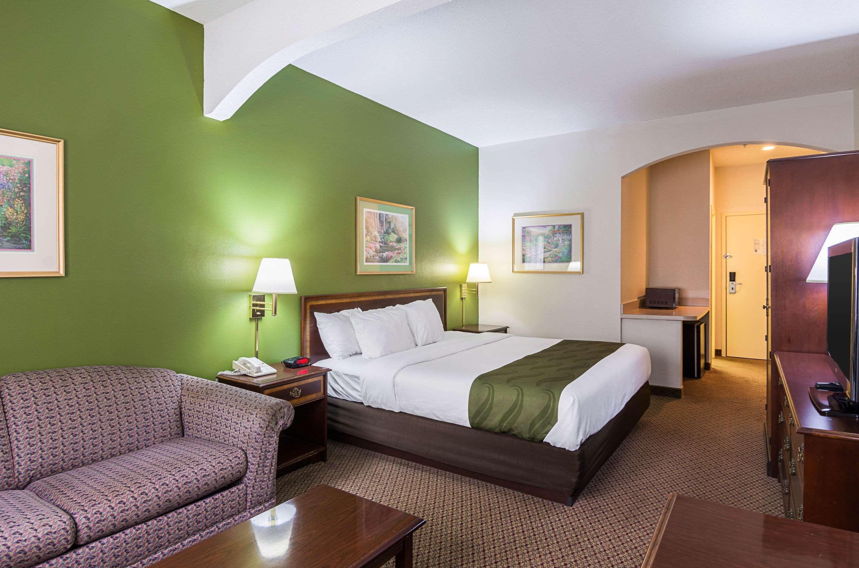 Quality Inn & Suites Kearneysville - Martinsburg Εξωτερικό φωτογραφία