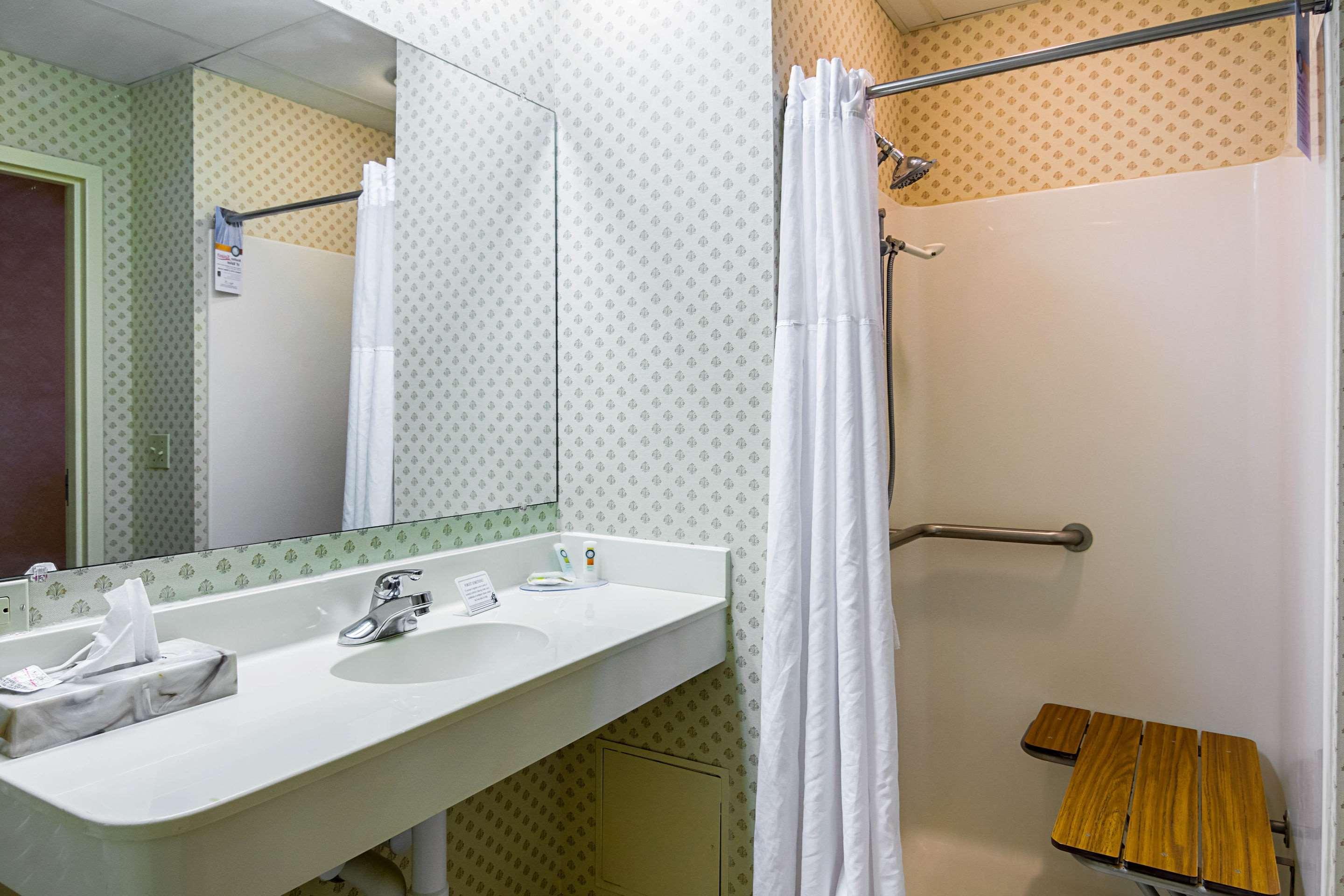 Quality Inn & Suites Kearneysville - Martinsburg Εξωτερικό φωτογραφία