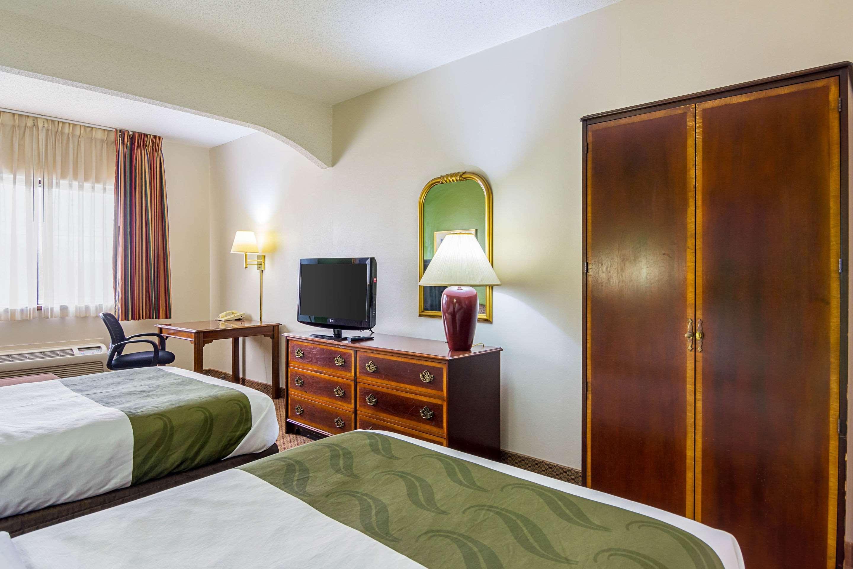 Quality Inn & Suites Kearneysville - Martinsburg Εξωτερικό φωτογραφία