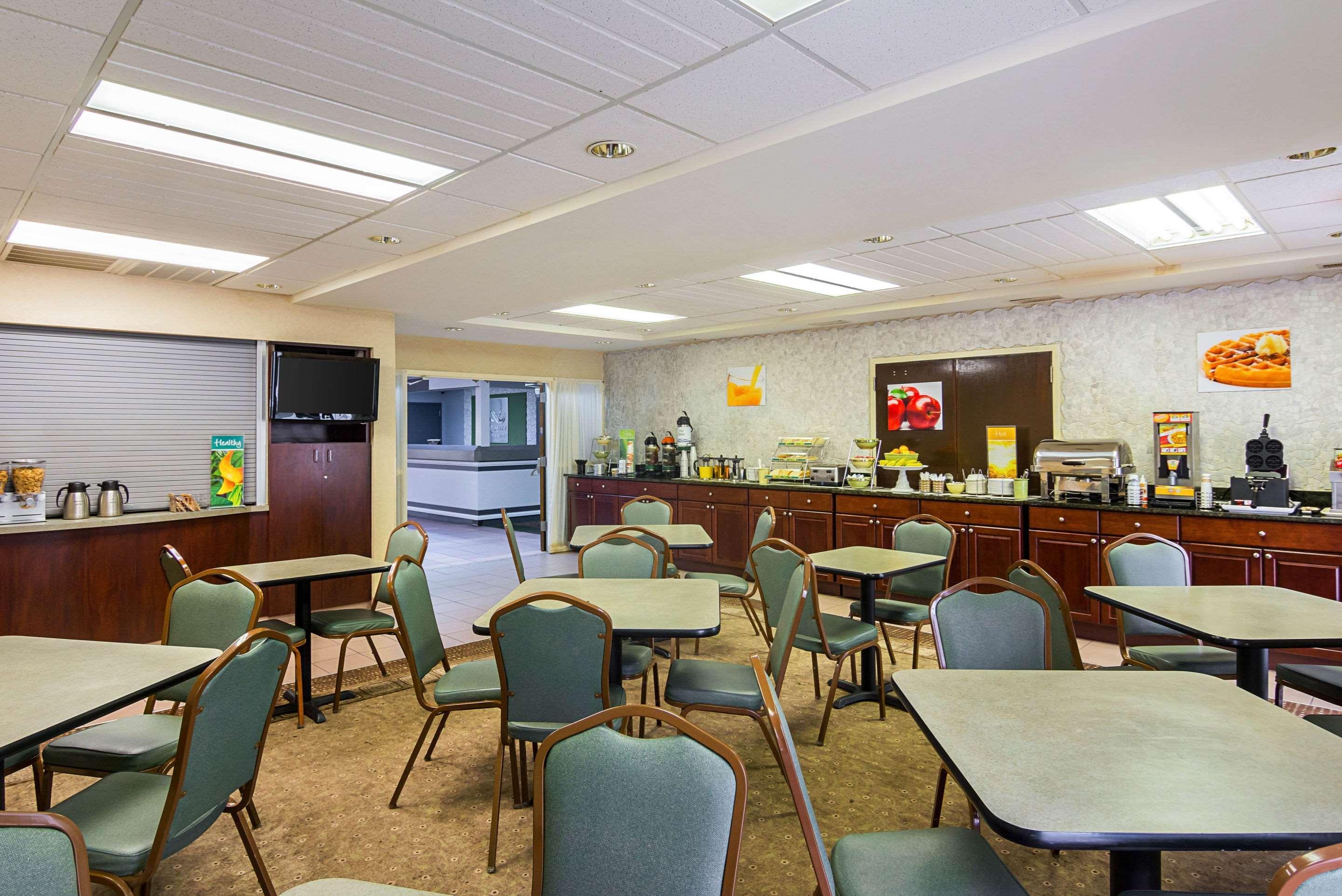 Quality Inn & Suites Kearneysville - Martinsburg Εξωτερικό φωτογραφία