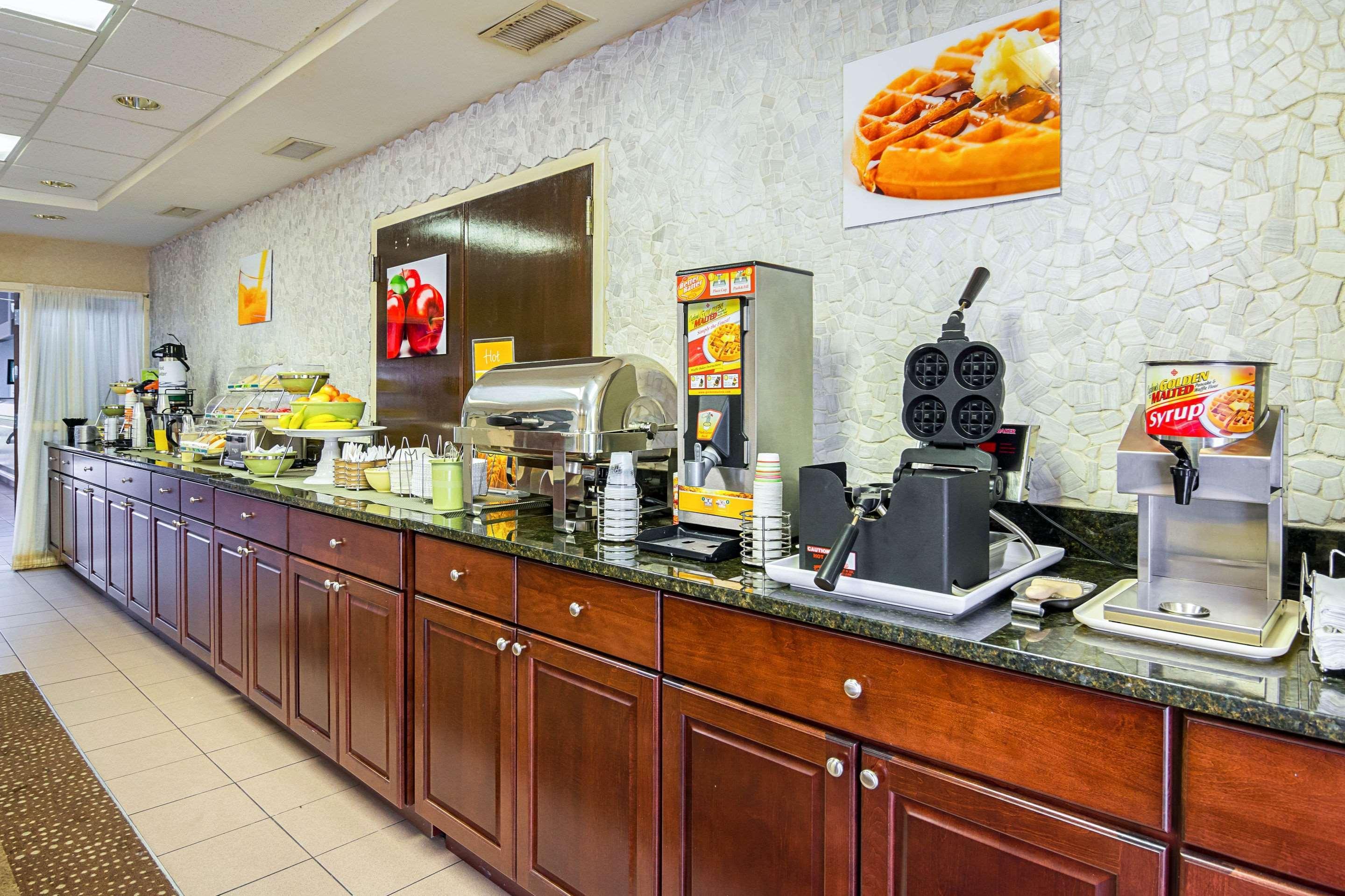 Quality Inn & Suites Kearneysville - Martinsburg Εξωτερικό φωτογραφία