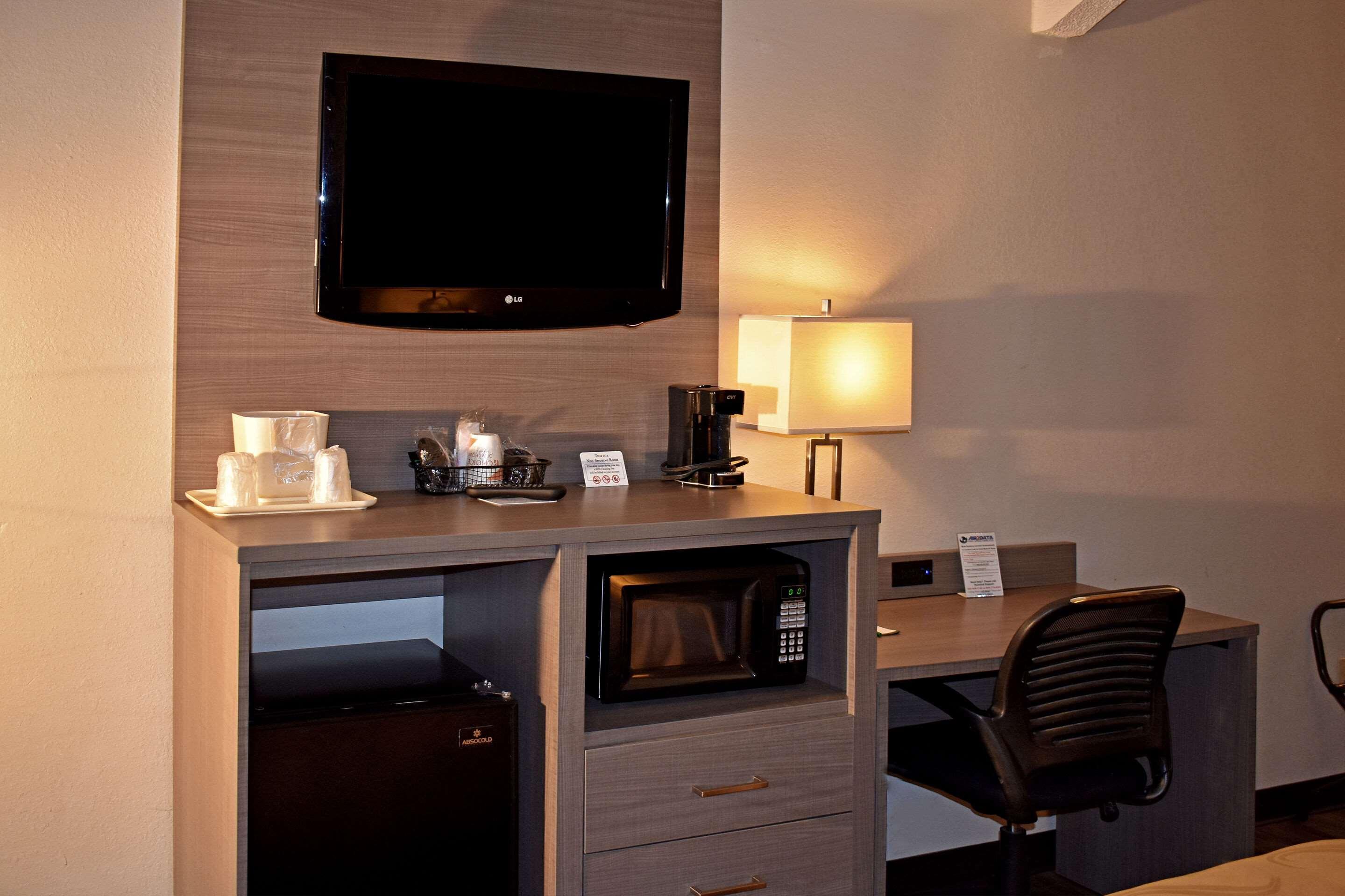 Quality Inn & Suites Kearneysville - Martinsburg Εξωτερικό φωτογραφία