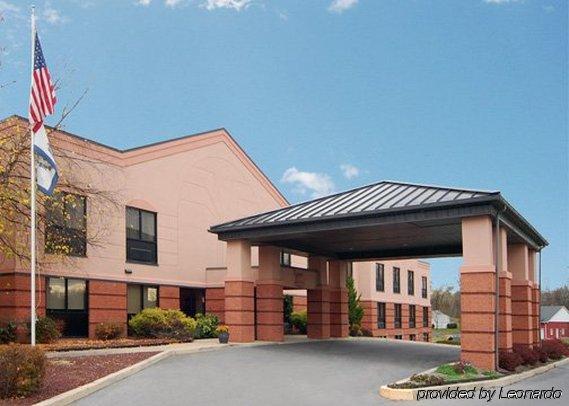 Quality Inn & Suites Kearneysville - Martinsburg Εξωτερικό φωτογραφία